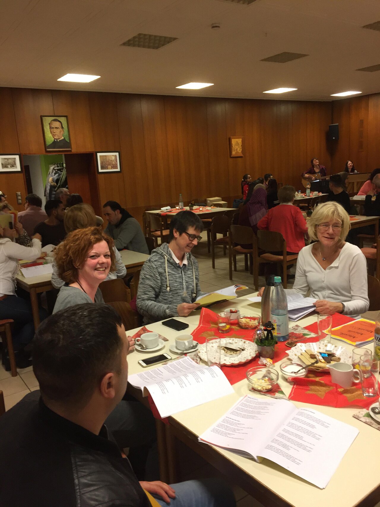 Weihnachtlicher Nachmittag - gemütliche Stunden in friedlicher und stimmungsvoller Runde Image 2