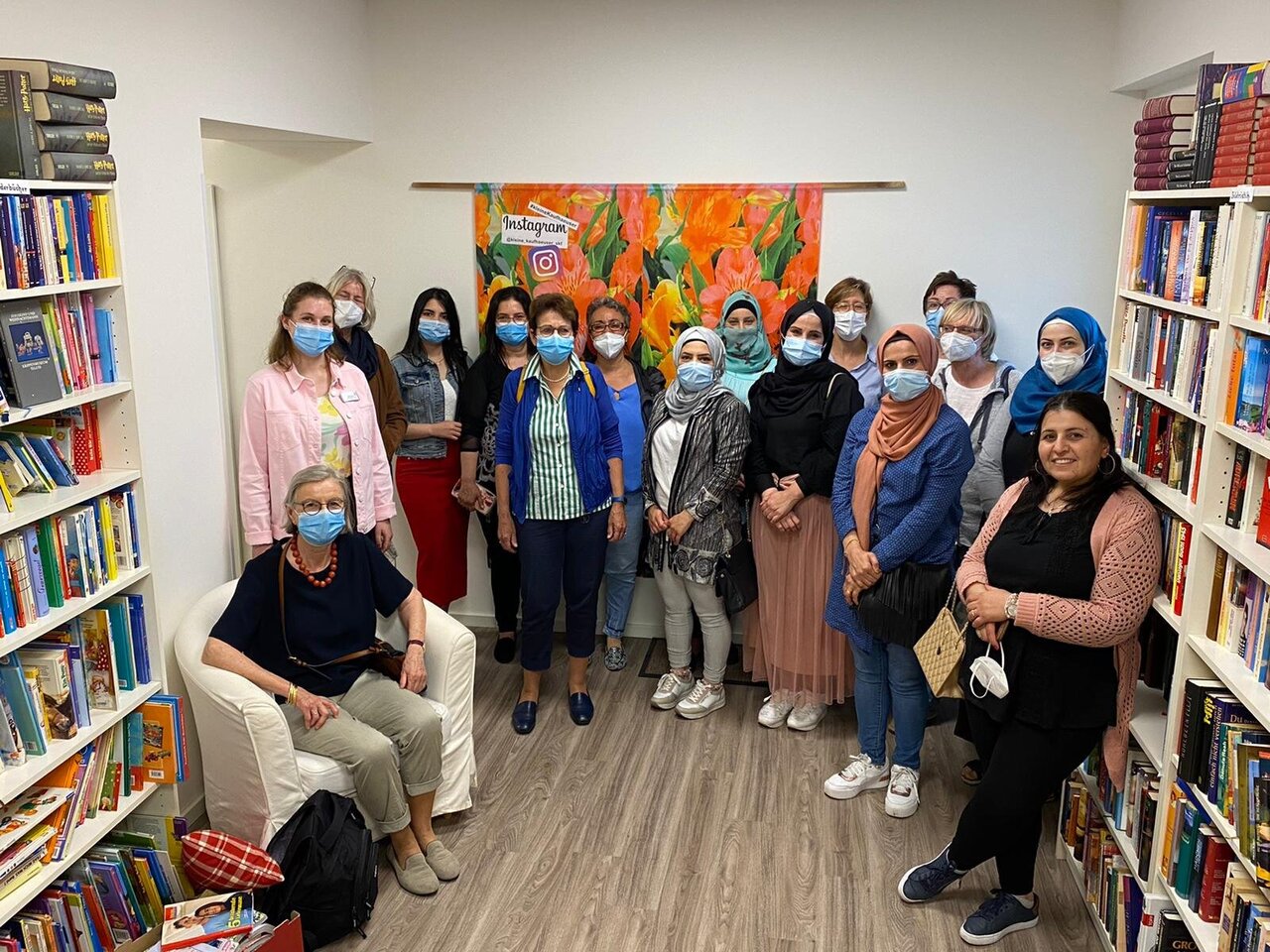 Besuch im Kleinen Kaufhaus Image 1