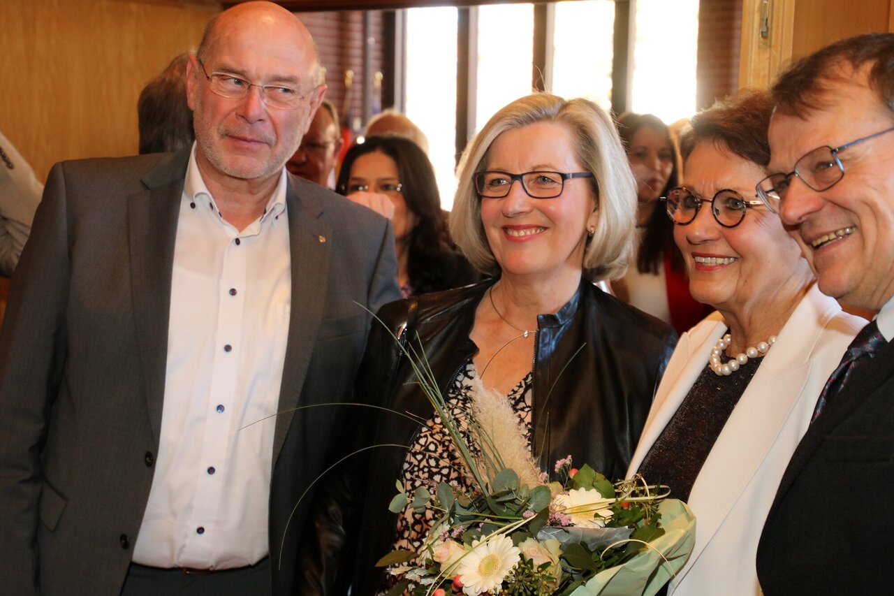 Ursula gr. Holthaus erhält den Nieberdingschild - Nachlese in Bildern Image 11