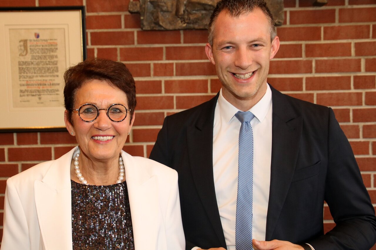 Ursula gr. Holthaus erhält den Nieberdingschild - Nachlese in Bildern Image 12