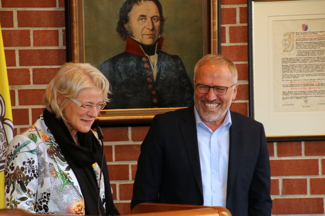 Ursula gr. Holthaus erhält den Nieberdingschild - Nachlese in Bildern Image 4