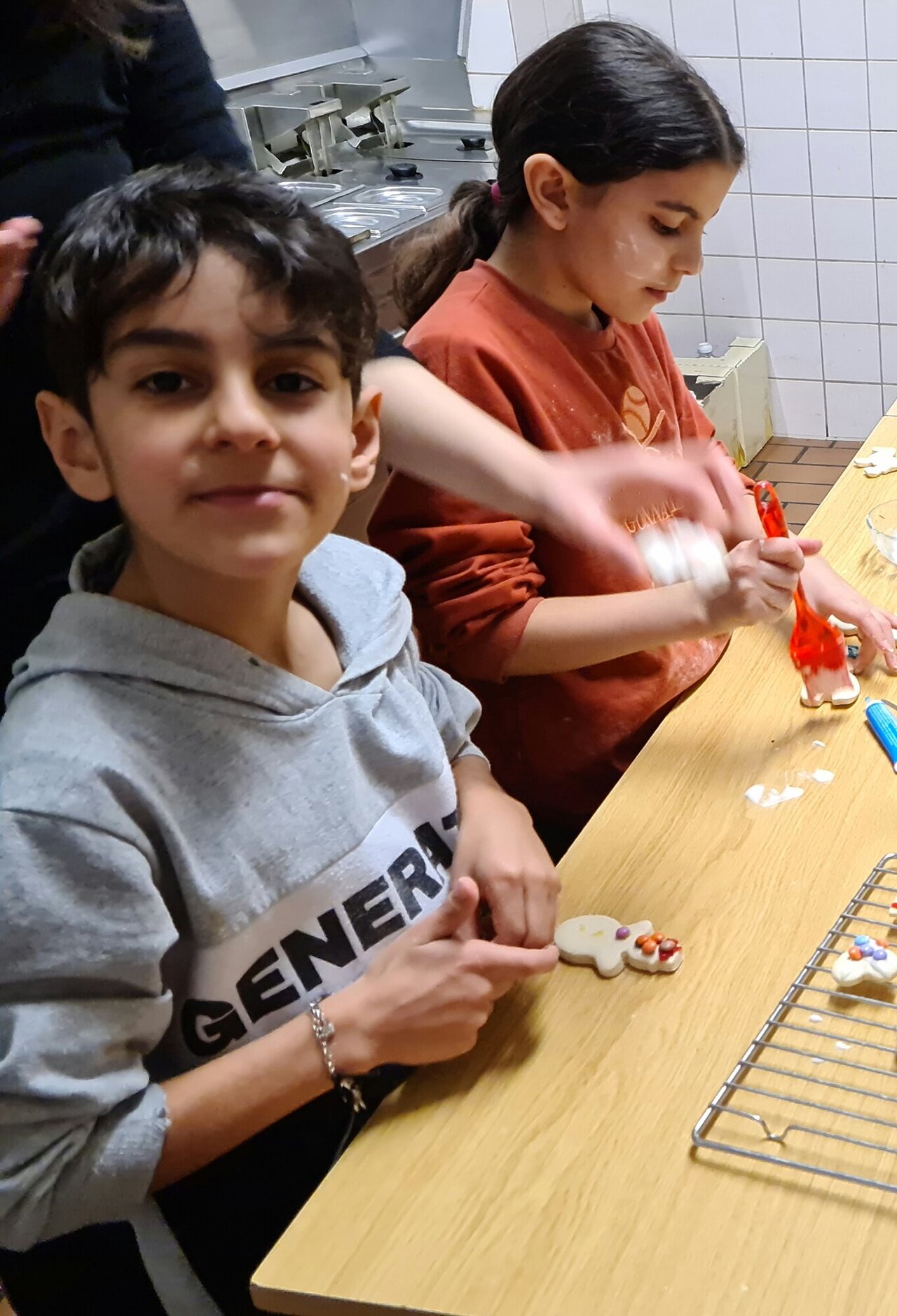 Weihnachstplätzchen-Backaktion im Jugendtreff - Ein schönes Wiedersehen Image 4