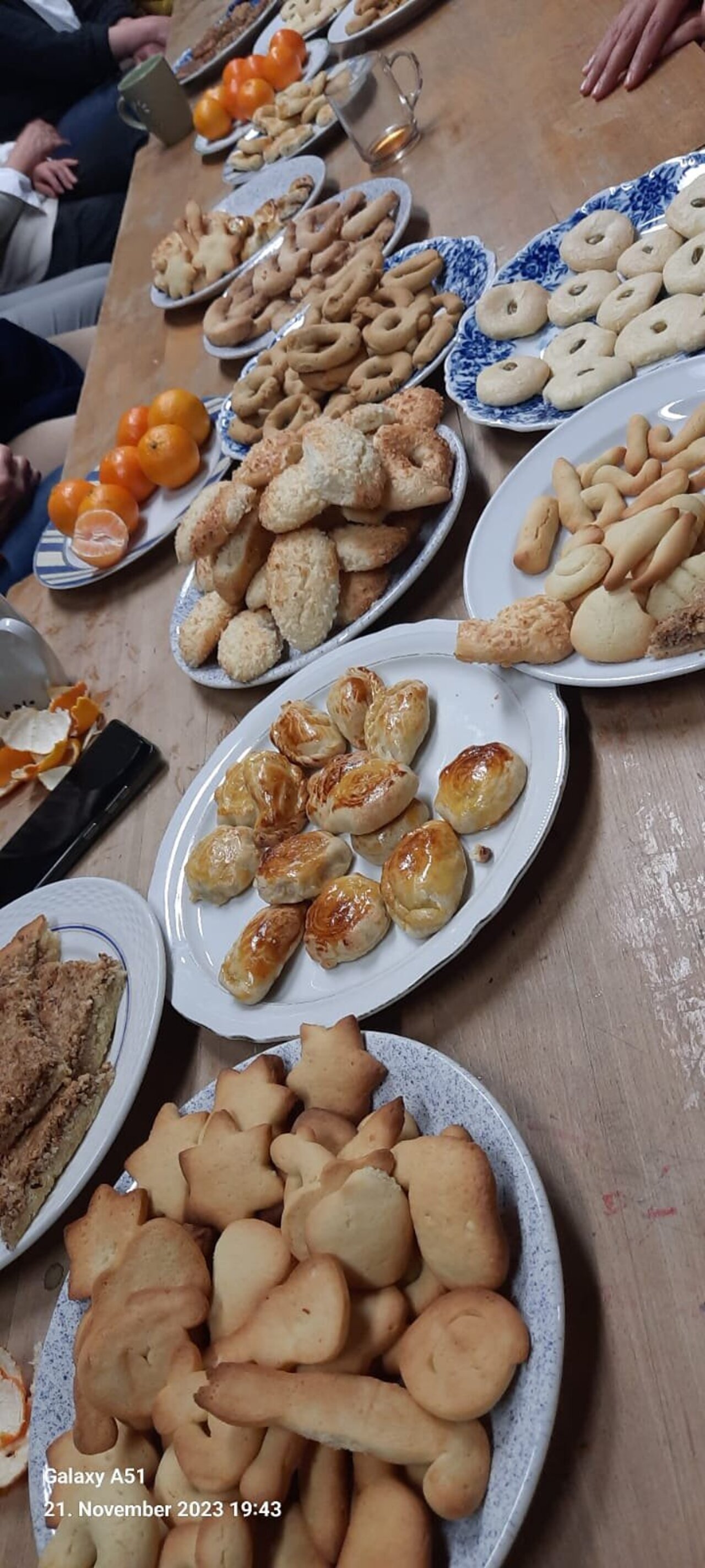 Vorweihnachtsbacken im Lohner Jugendtreff Image 2