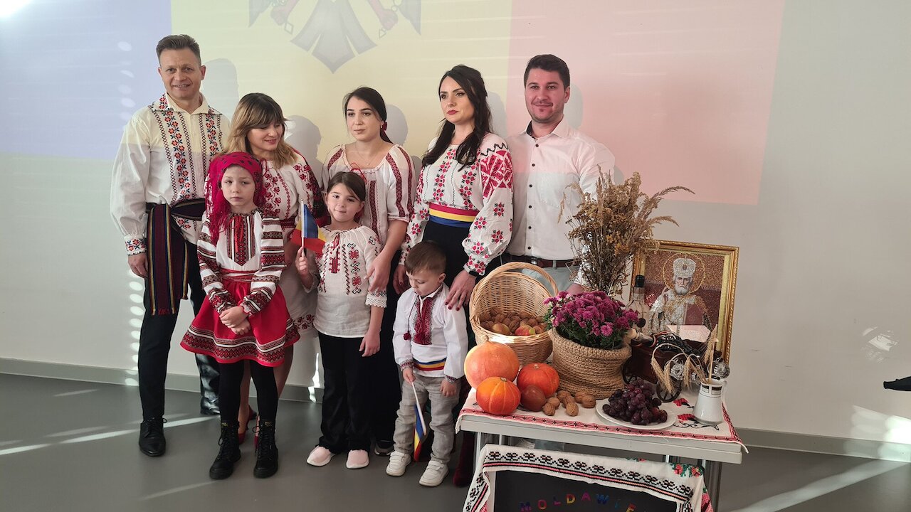 Café der Nationen - Mit Doina Oprisan auf Rundreise durch Moldawien Image 1