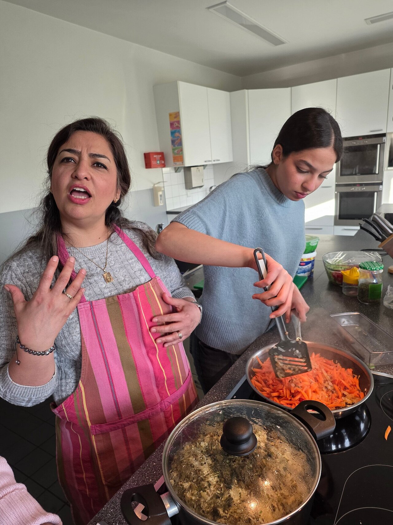 Impressionen vom persischen Kochabend im Ludgeruswerk Image 3