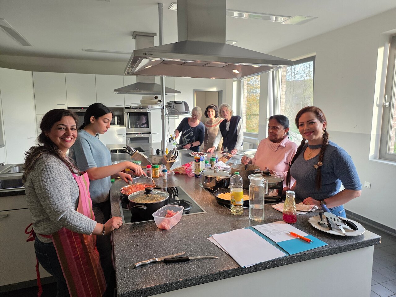 Impressionen vom persischen Kochabend im Ludgeruswerk Image 4