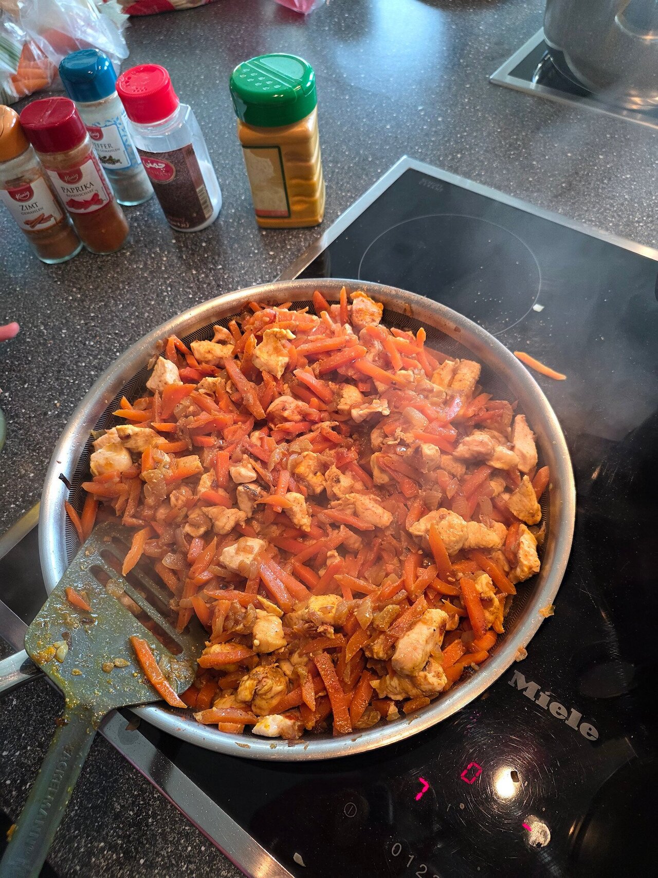 Impressionen vom persischen Kochabend im Ludgeruswerk Image 5